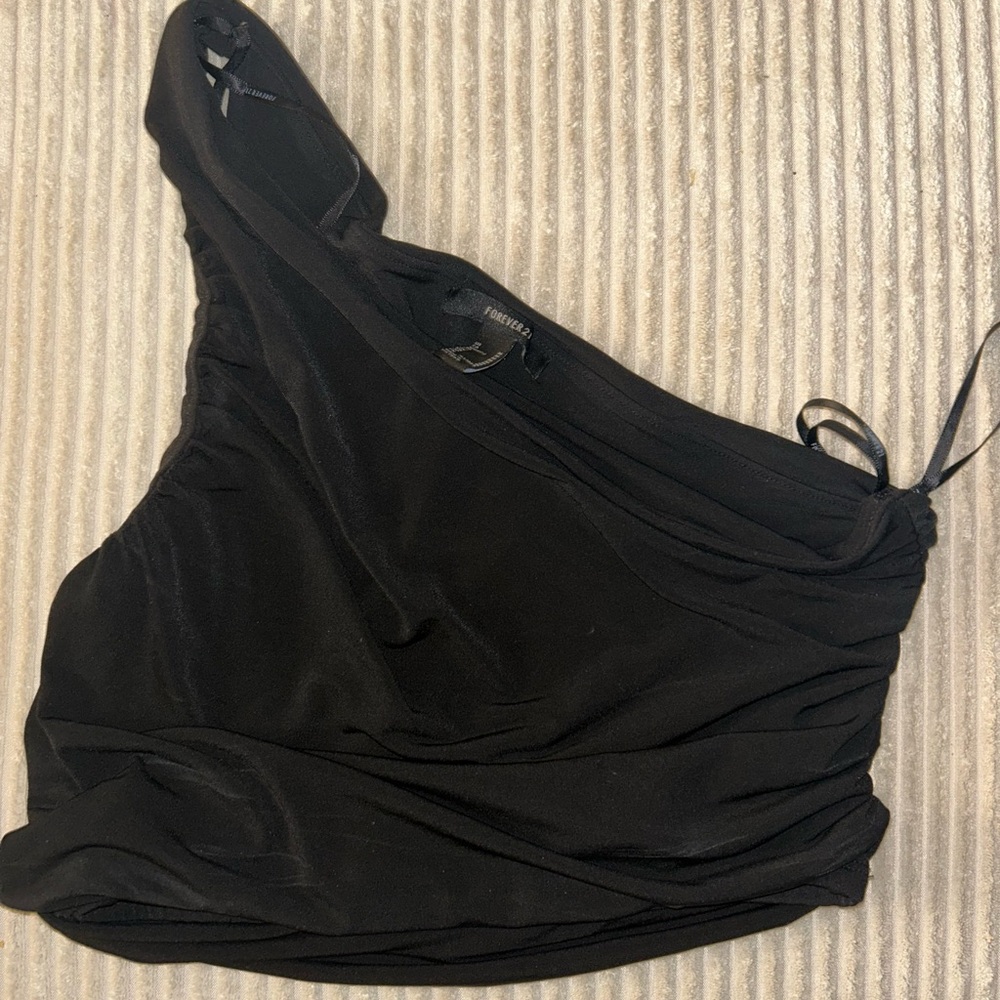 Forever 21 Black One-Shoulder Top